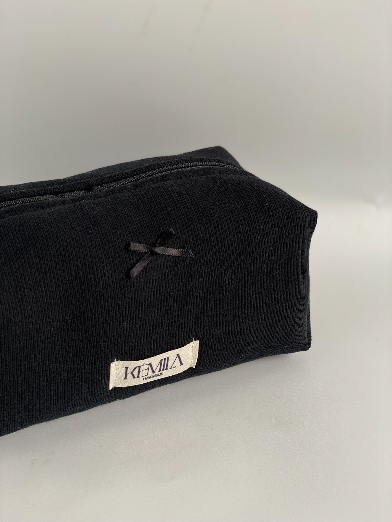 Beauty Bag Nera Piccola - Pochette Handmade Elegante